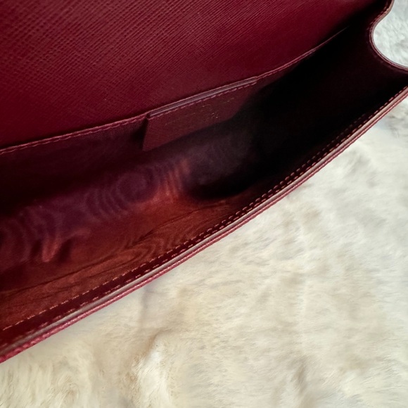 Salvatore Ferragamo Burgundy Leather Vara Bow Chain Shoulder Bag - Picture 10 of 12